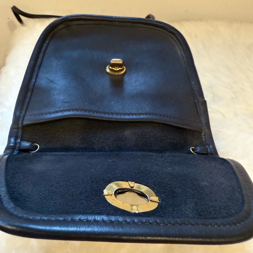 Coach Black Leather Crossbody with Gold Turnlock - Picture 5 of 10